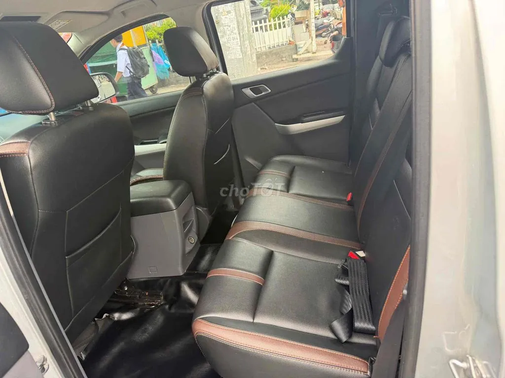 Mazda Bt-50 2016 photo 2