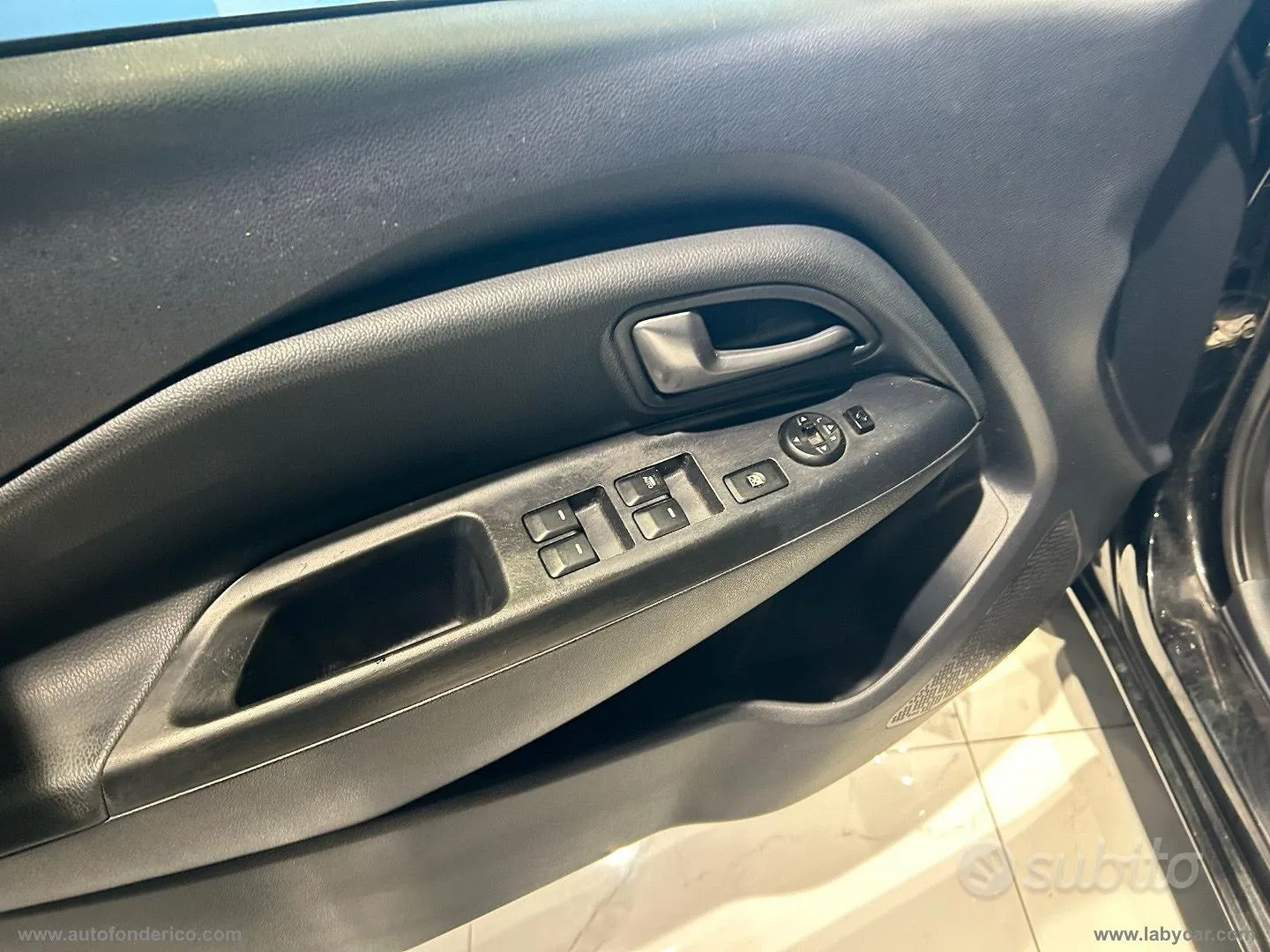 Kia Rio 2012 photo 5