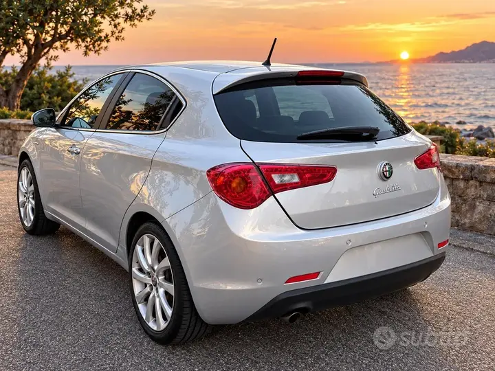Alfa Romeo Giulietta 2014 photo 2