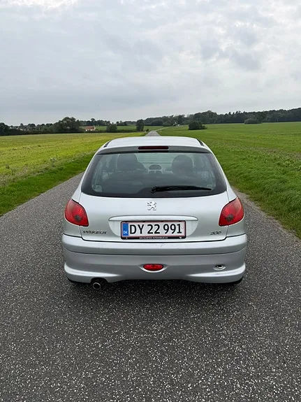 Peugeot 206 2005 photo 3