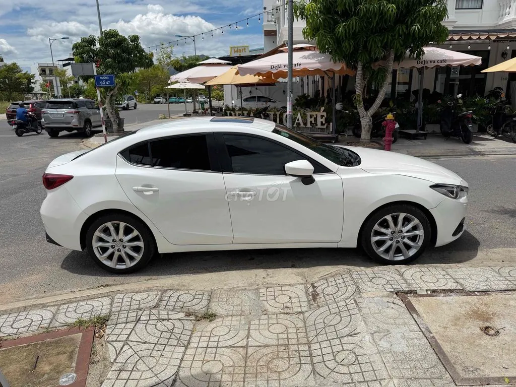 Mazda 3 2016 photo 3