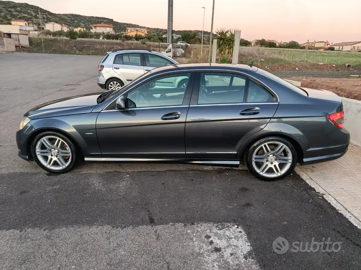 Mercedes-Benz C-Class 2008 photo 2