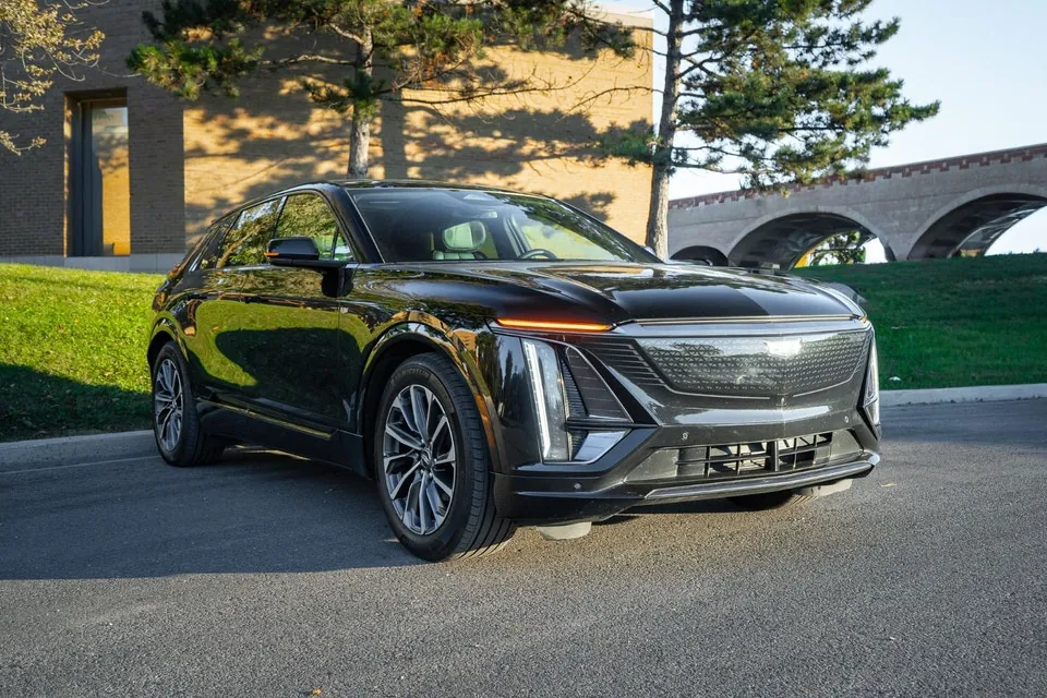 Cadillac Lyriq 2024 photo 3