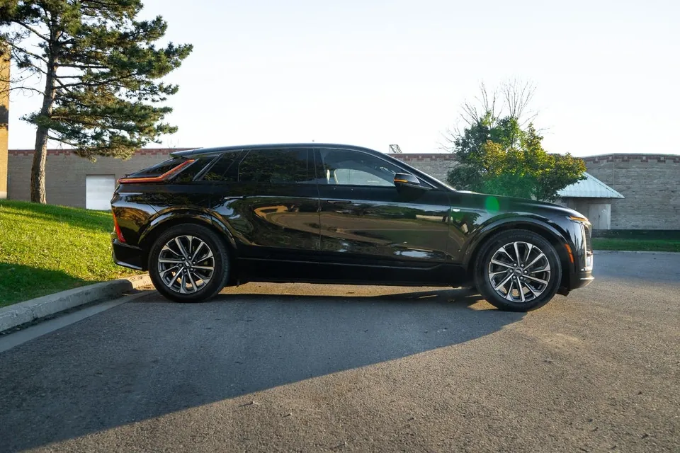 Cadillac Lyriq 2024 photo 4