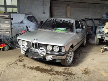 BMW E21
