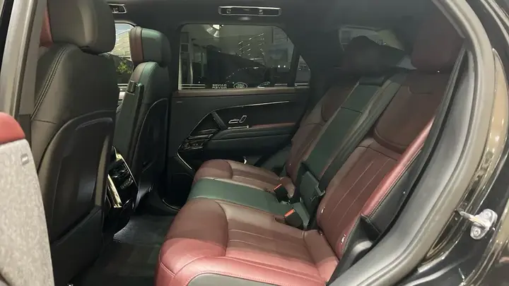 Land Rover Range Rover Sport 2024 photo 4