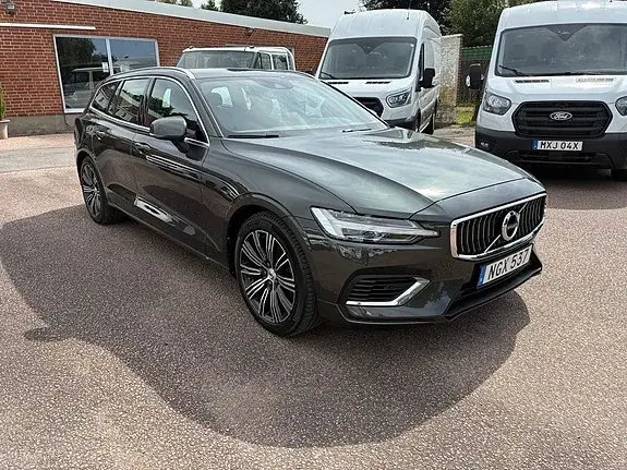 Volvo V60 2022 photo 3