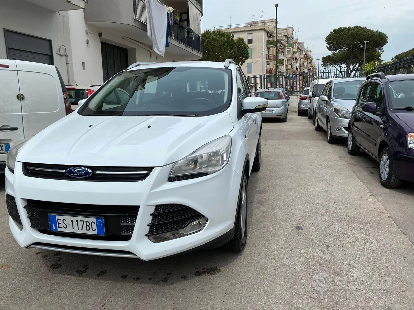Ford Kuga 2013 photo 2