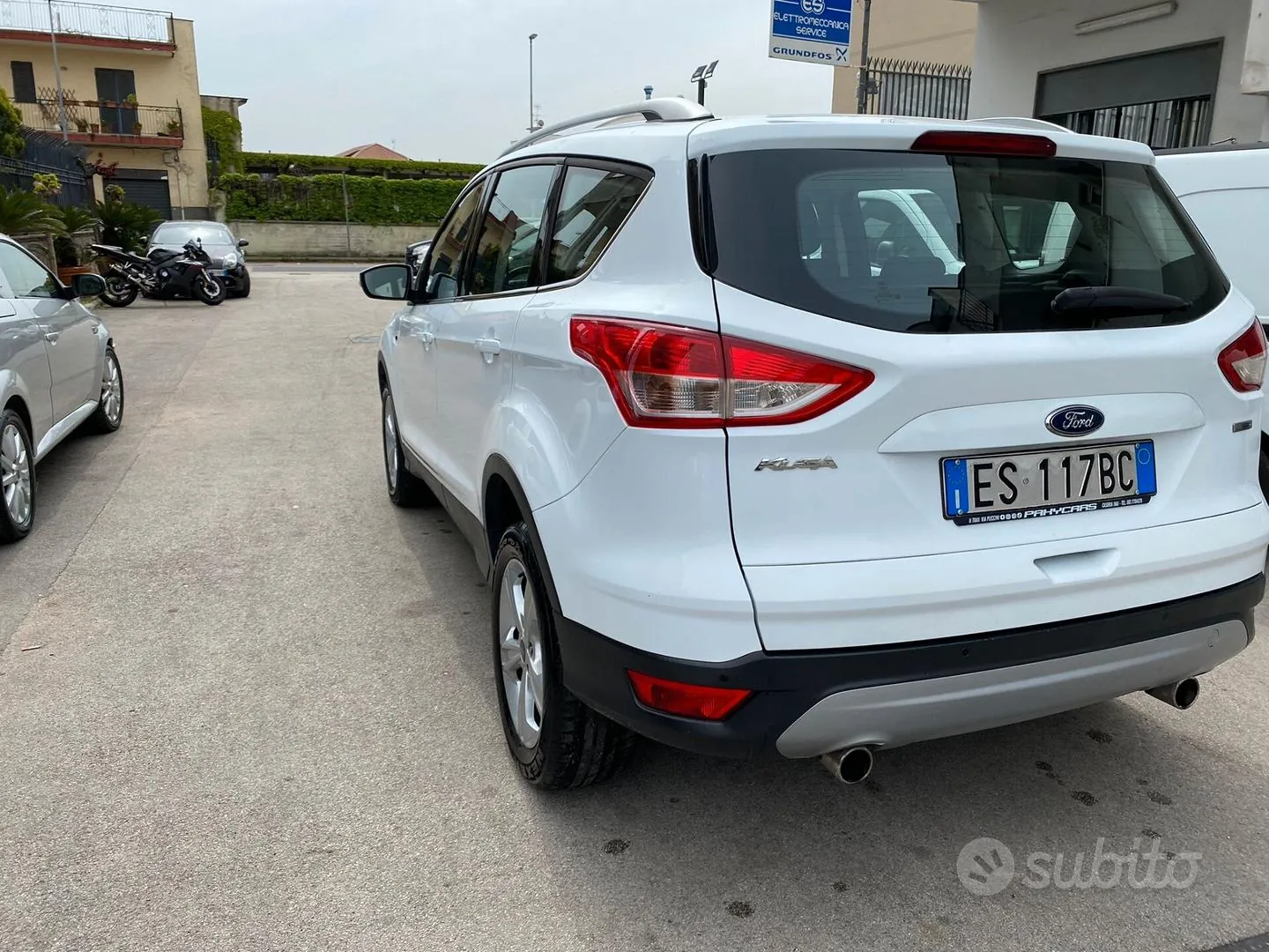 Ford Kuga 2013 photo 3
