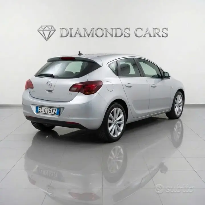 Opel Astra 2012 photo 5