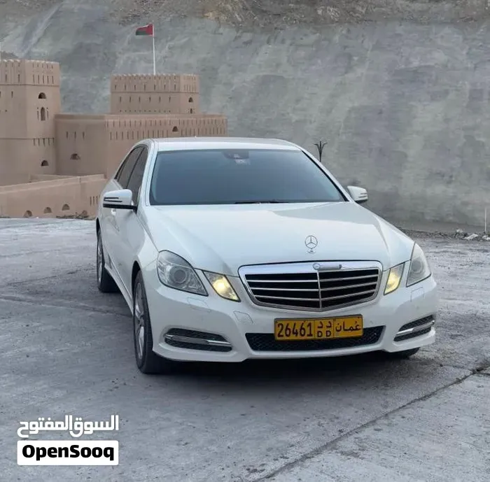 Mercedes-Benz E-Class 2012 photo 4