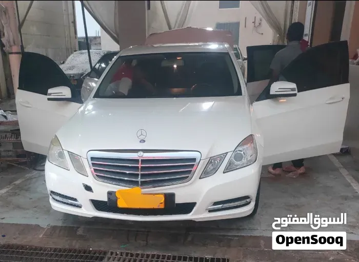 Mercedes-Benz E-Class 2012 photo 2