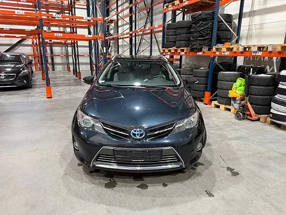 Toyota Auris 2013 photo 3