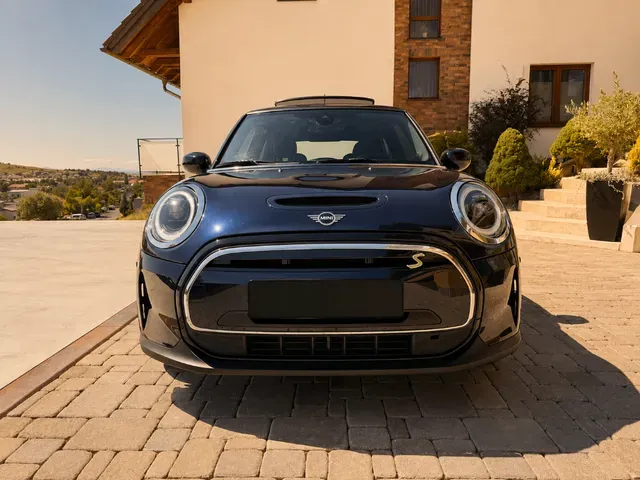 Mini Cooper E 2023 photo 4