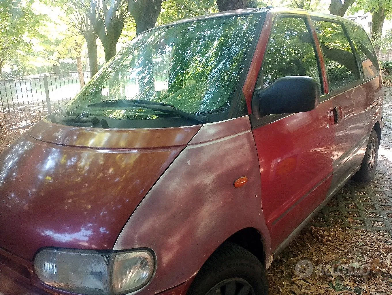 Nissan Serena 1995 photo 2
