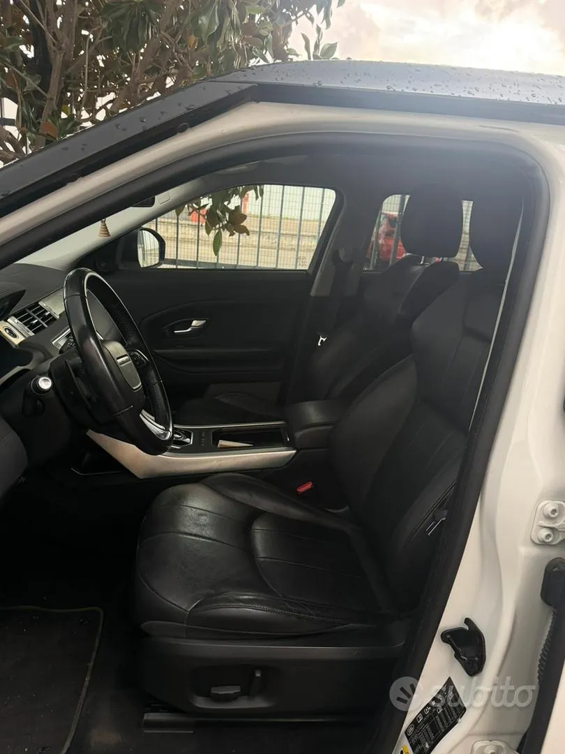 Land Rover Range Rover Evoque 2019 photo 4