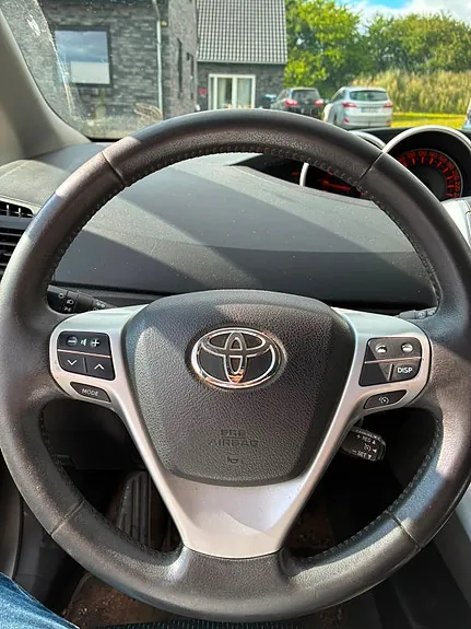Toyota Verso 2012 photo 5