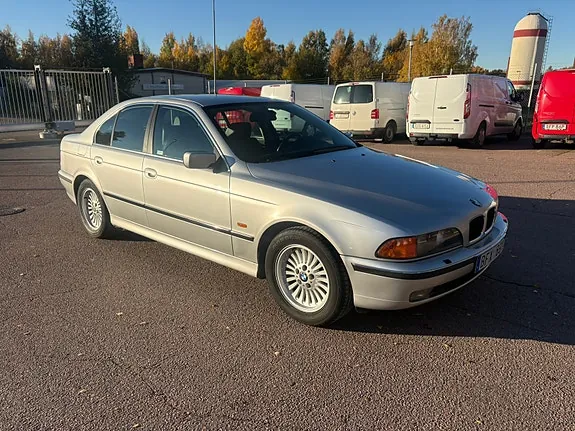 BMW 528I