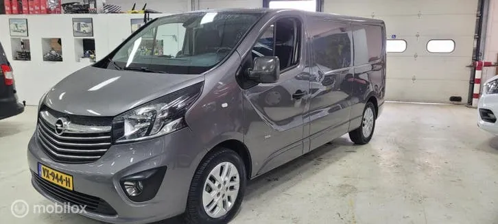 Opel Vivaro 2016 photo 2