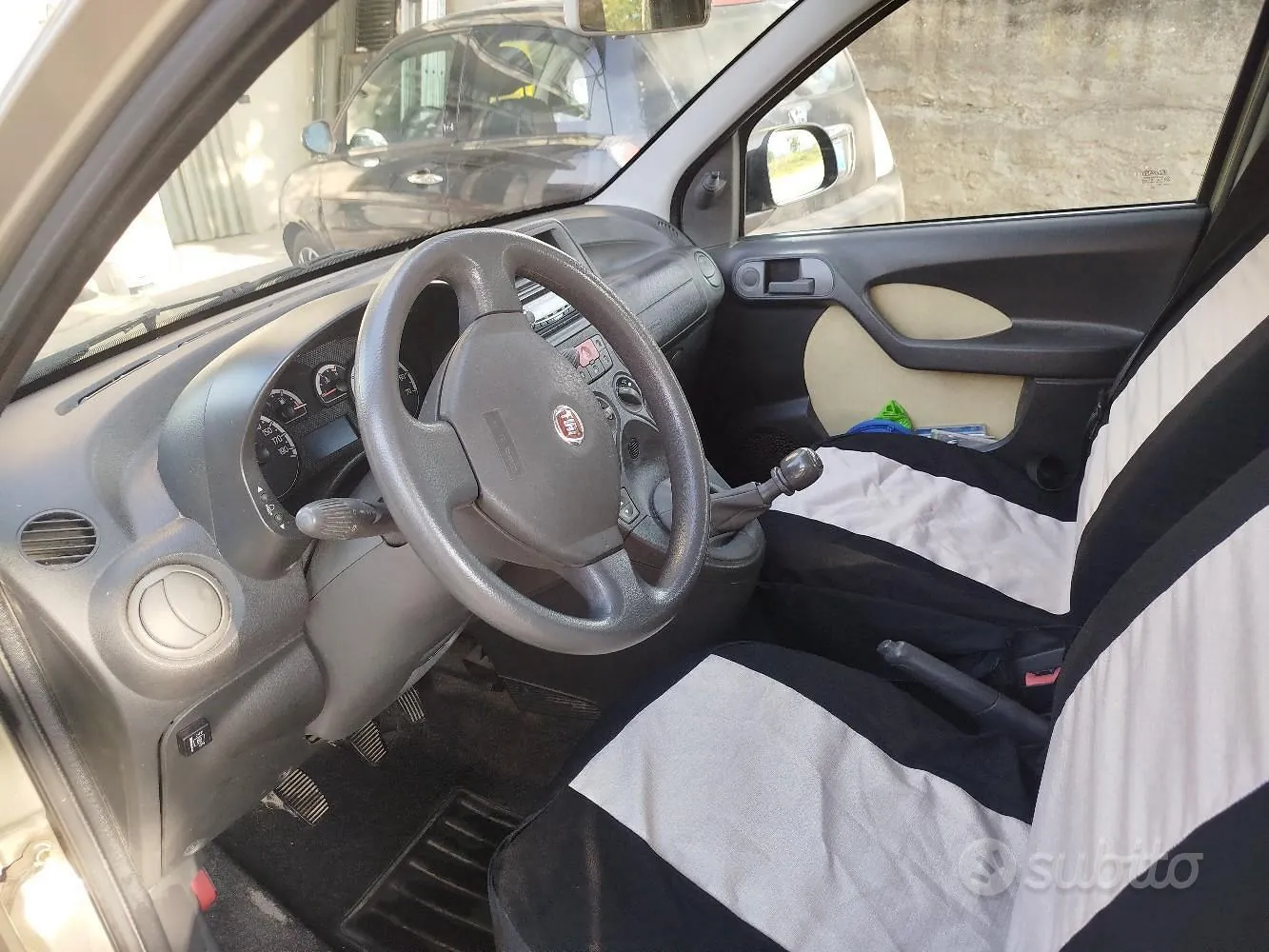Fiat Panda 2010 photo 4