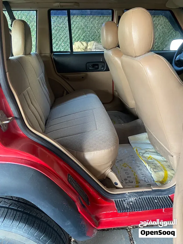 Jeep Cherokee 2000 photo 4
