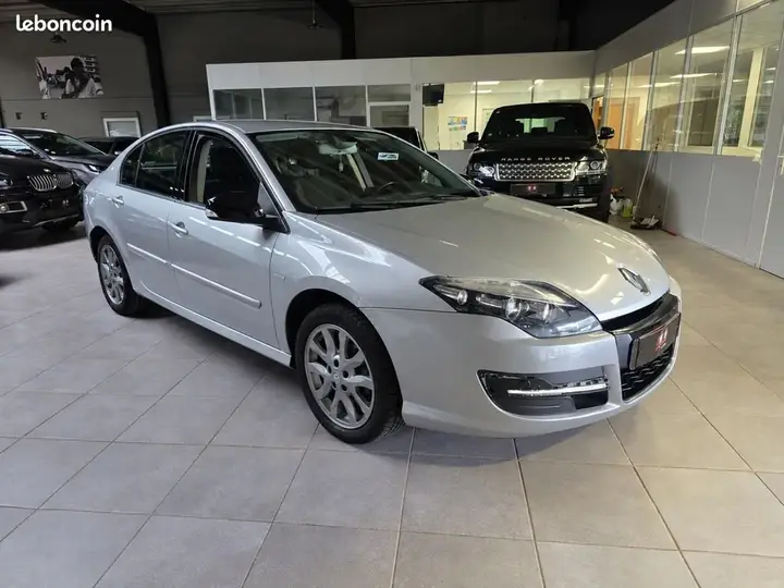 Renault Laguna 2014 photo 4