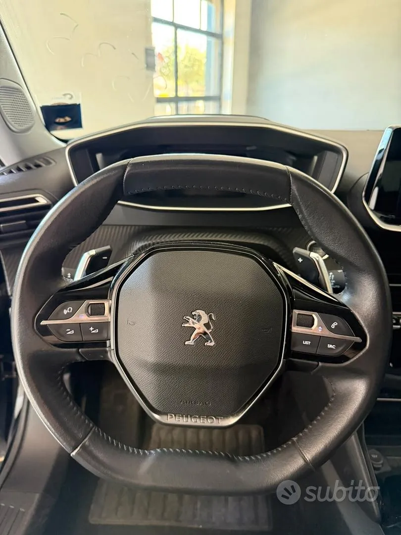 Peugeot 2008 2022 photo 5