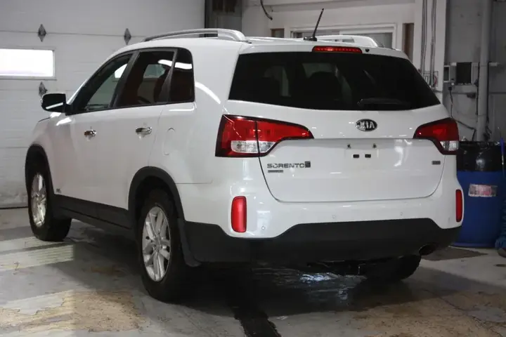 Kia Sorento 2015 photo 4