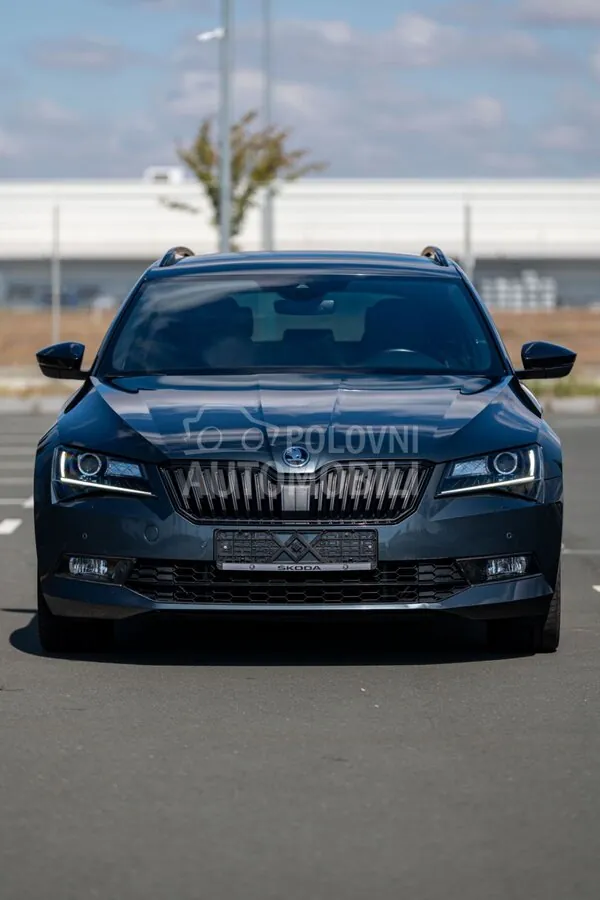 Skoda Superb 2018 photo 5