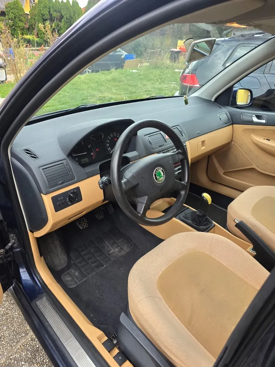 Skoda Fabia 2001 photo 3