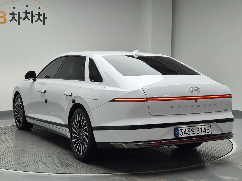 Hyundai Grandeur 2023 photo 2