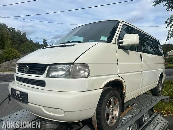 Volkswagen Caravelle 1999 photo 2