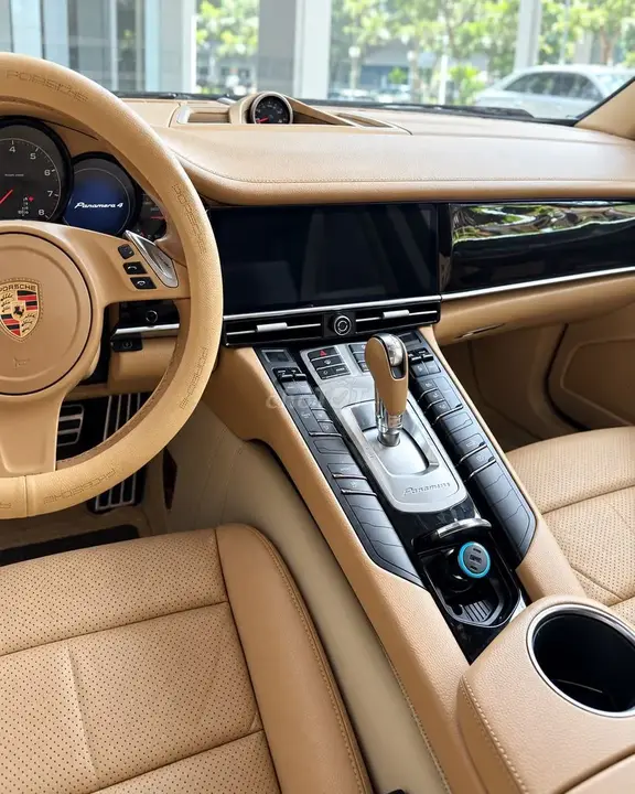 Porsche Panamera 2012 photo 5