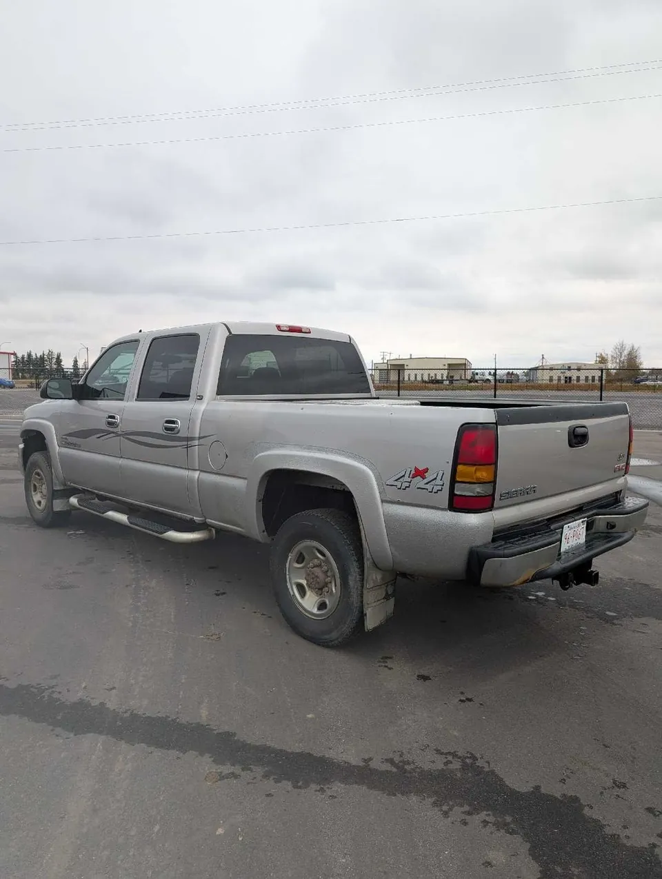 GMC Sierra 2500Hd 2006 photo 3