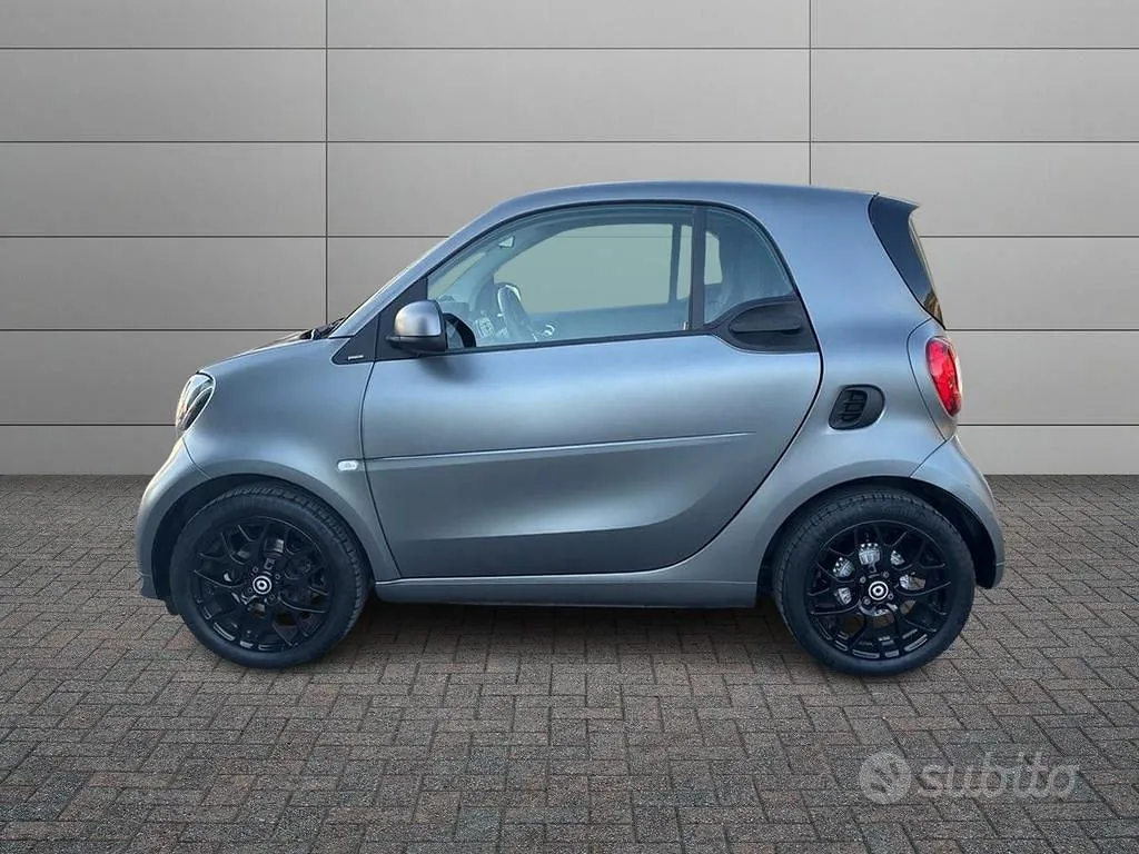 Smart Fortwo 2019 photo 2