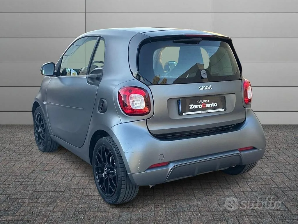 Smart Fortwo 2019 photo 4