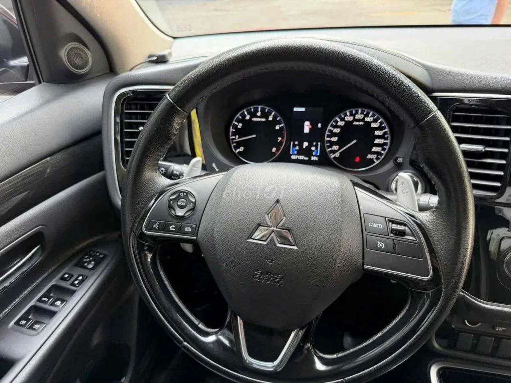 Mitsubishi Outlander 2018 photo 4