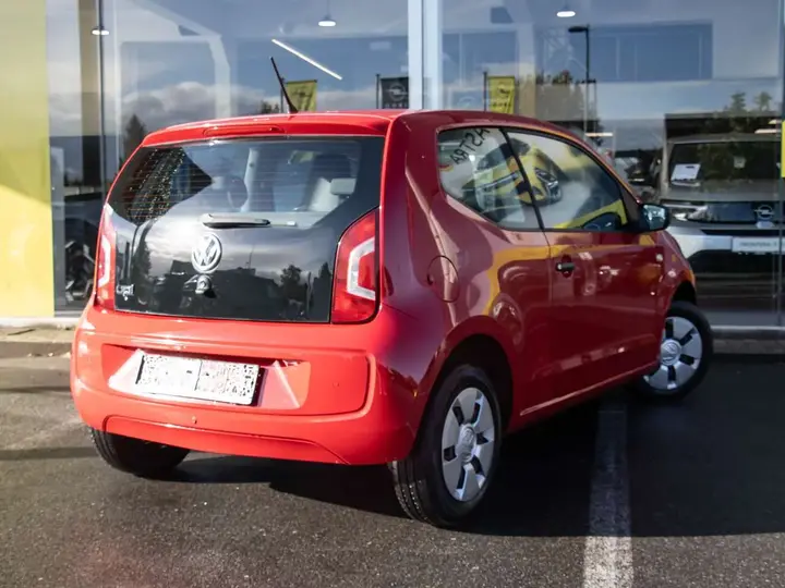 Volkswagen Up 2014 photo 4