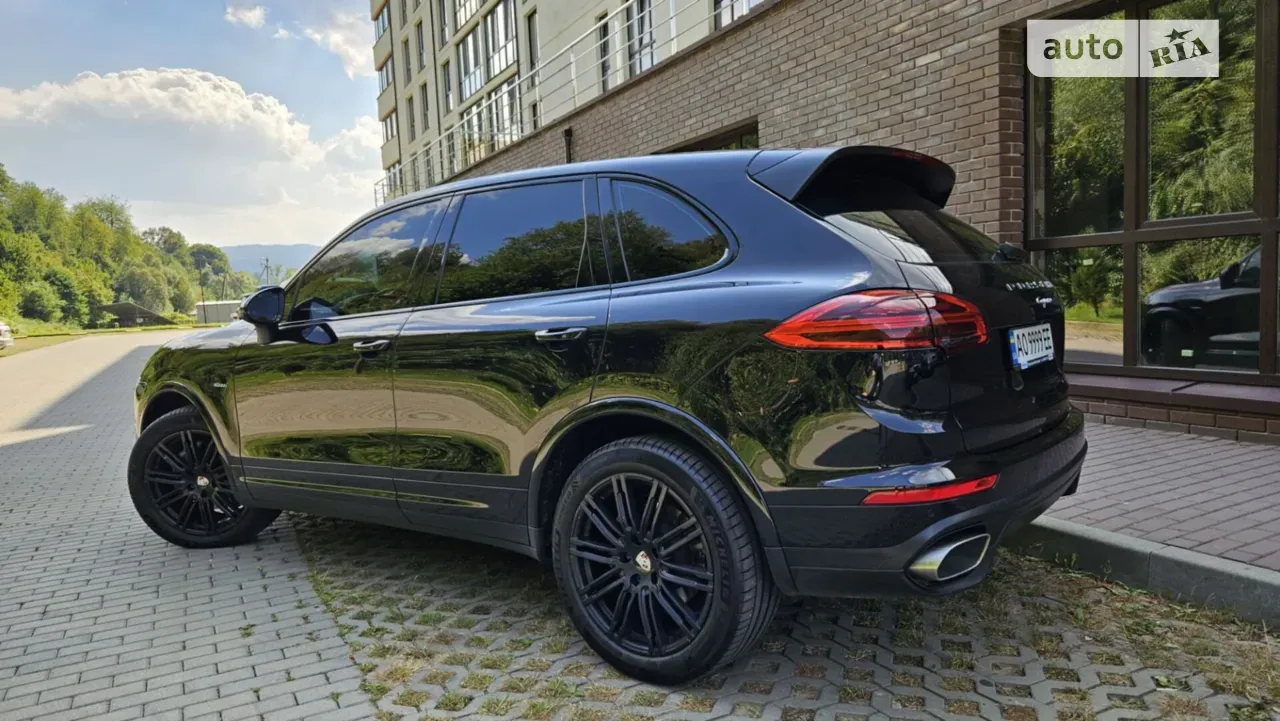 Porsche Cayenne 2016 photo 2