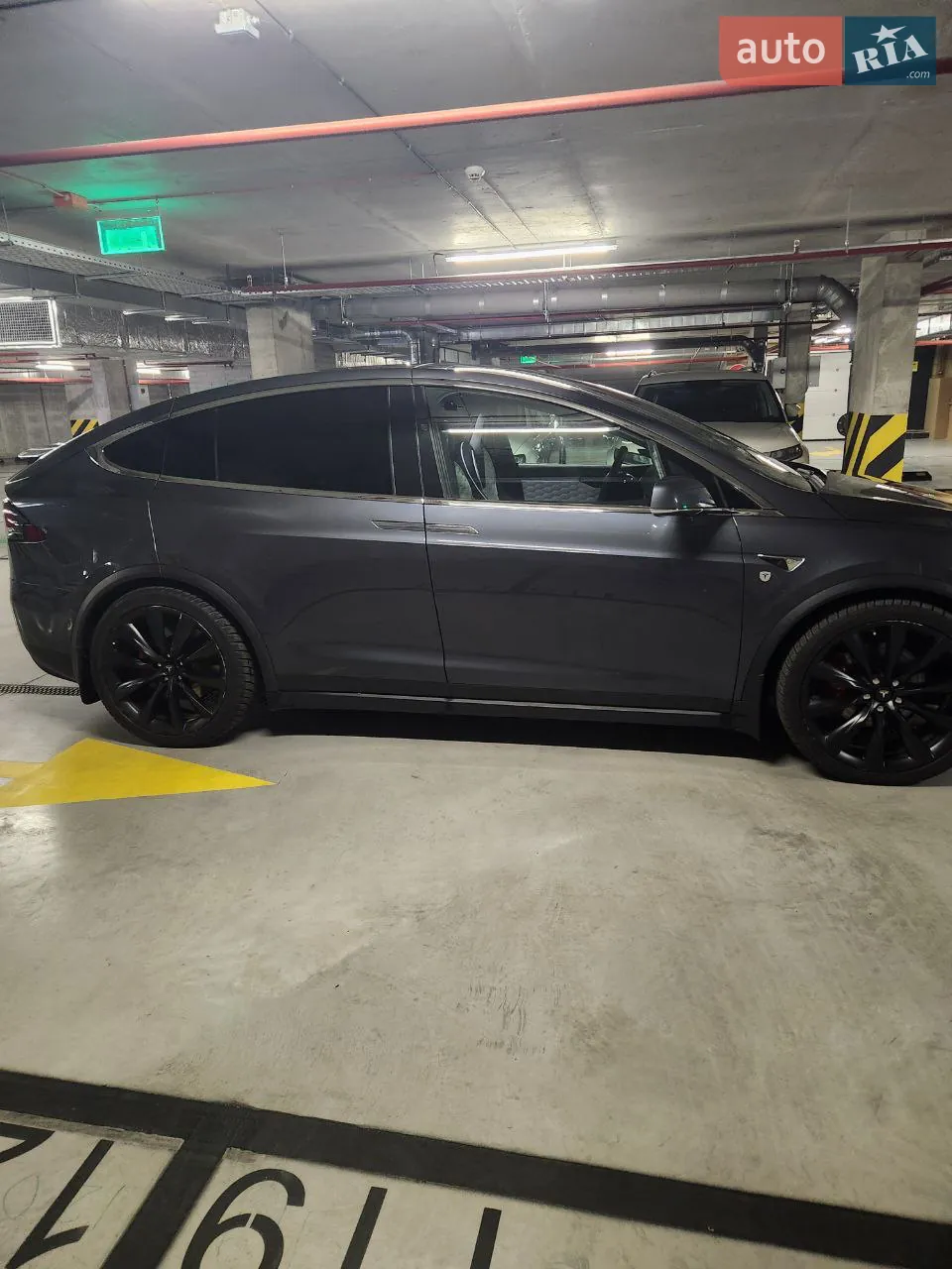 Tesla Model X 2020 photo 2