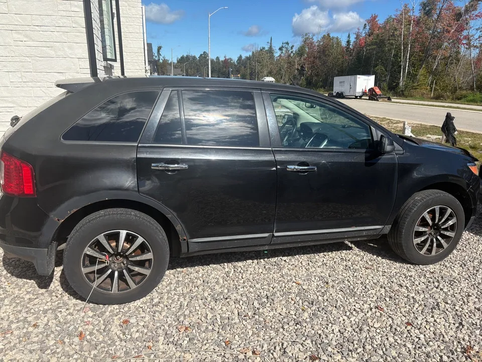 Ford Edge 2011 photo 3