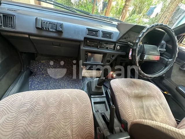 Toyota Corona 1984 photo 2