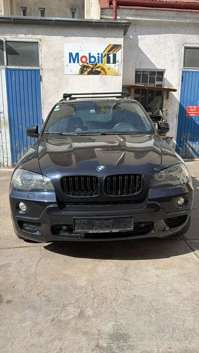 BMW X5 2009 photo 2