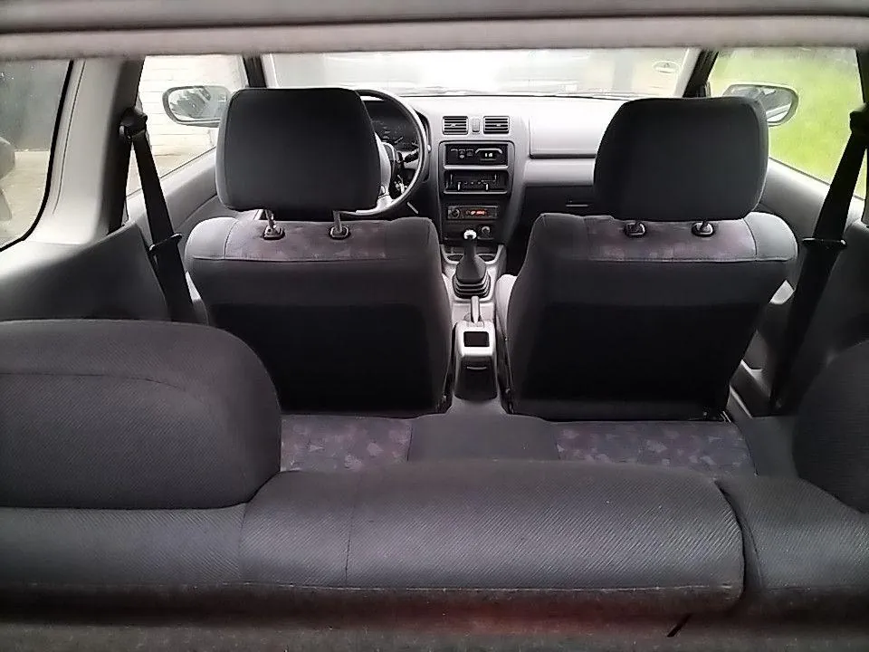Mazda 323