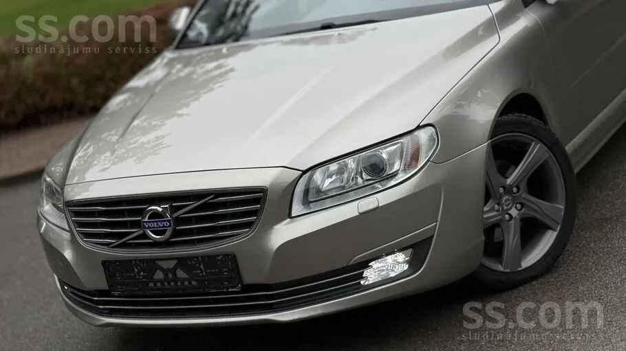 Volvo V70 2015 photo 3