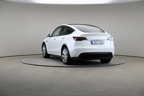 Tesla Model Y 2023 photo 2