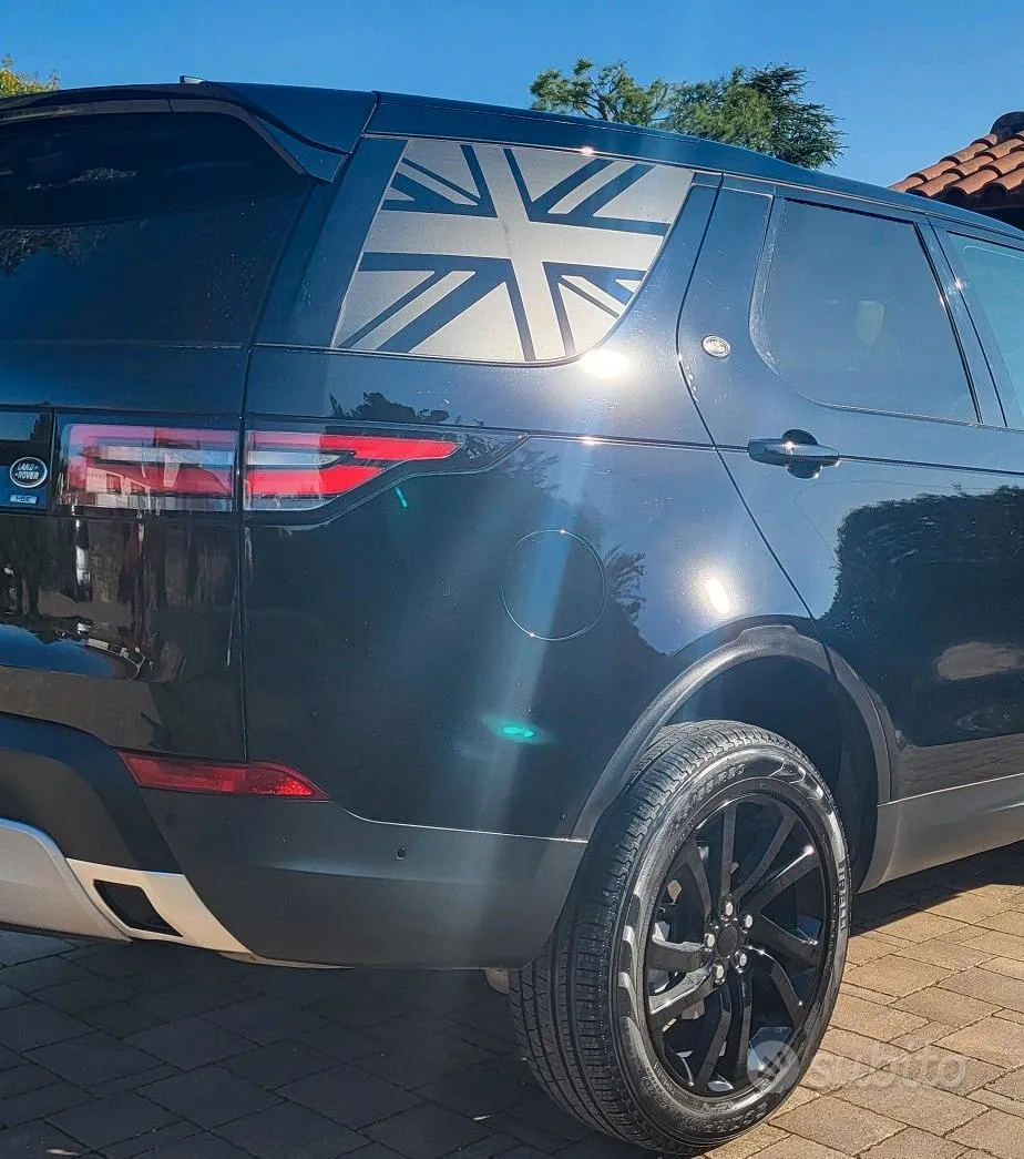 Land Rover Discovery 5