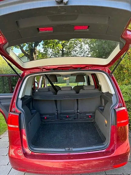 Volkswagen Touran 2011 photo 4