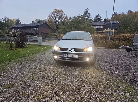 Renault Clio 2006 photo 5