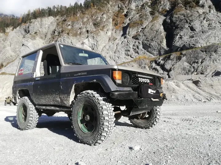 Toyota Land Cruiser 1989 photo 3
